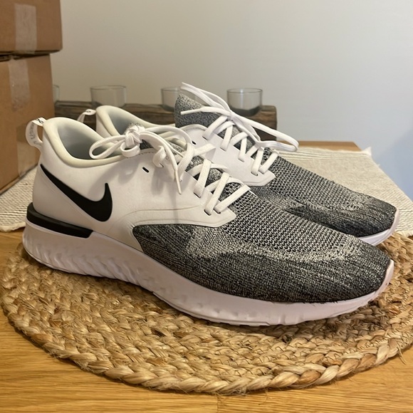 Nike Men’s Odyssey Flyknit React Size 15 Brand New - Picture 7 of 8